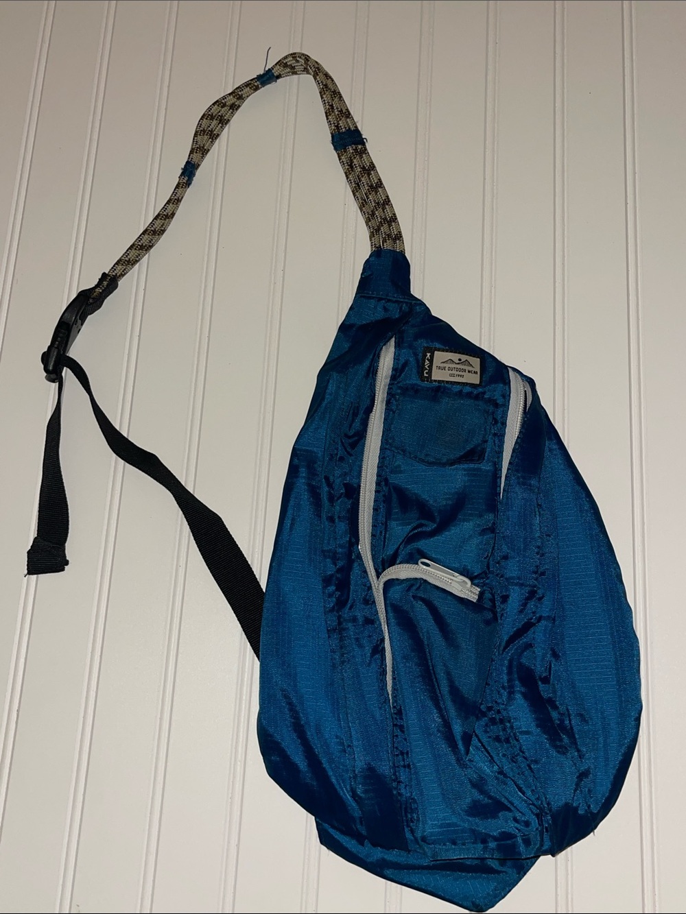 Kavu Blue Sling Belt Bag with Contrast Zippers